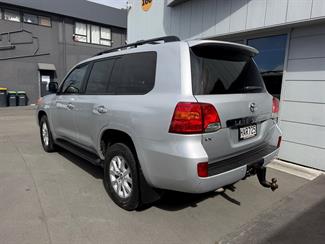 2013 Toyota Landcruiser - Thumbnail
