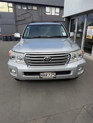 2013 Toyota Landcruiser - Thumbnail