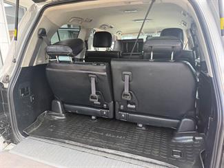 2013 Toyota Landcruiser - Thumbnail