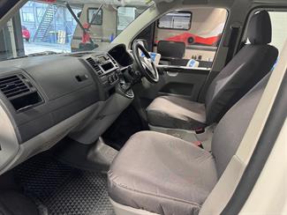 2011 Volkswagen T5 - Thumbnail