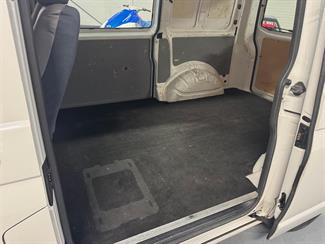 2011 Volkswagen T5 - Thumbnail