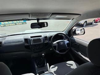 2015 Toyota Hilux - Thumbnail
