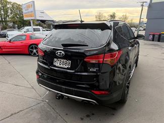 2014 Hyundai Santa Fe - Thumbnail