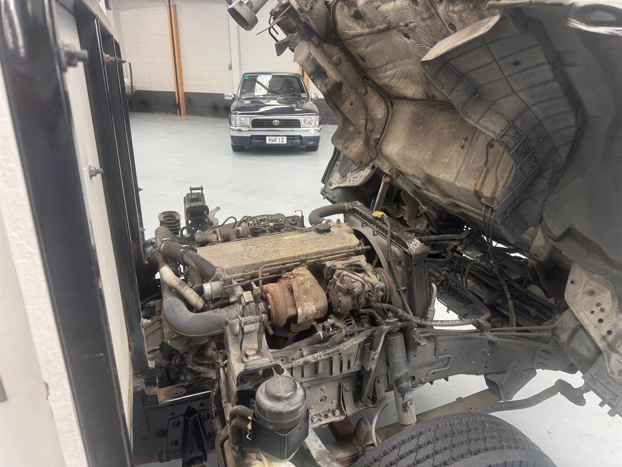 2003 Isuzu NPR450