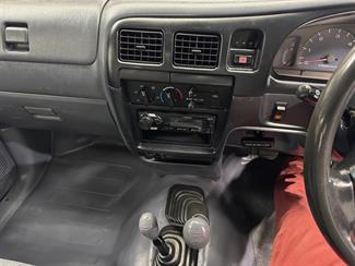 1999 Toyota Hilux - Thumbnail