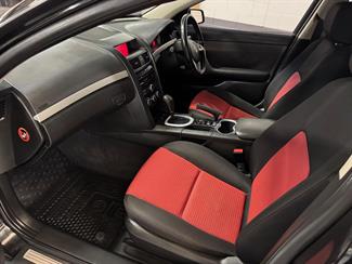 2010 Holden Commodore - Thumbnail