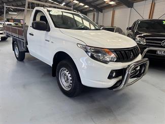 2017 Mitsubishi Triton - Thumbnail