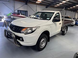 2017 Mitsubishi Triton - Thumbnail