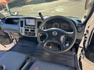 2010 Nissan Caravan - Thumbnail