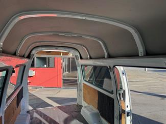 2010 Nissan Caravan - Thumbnail