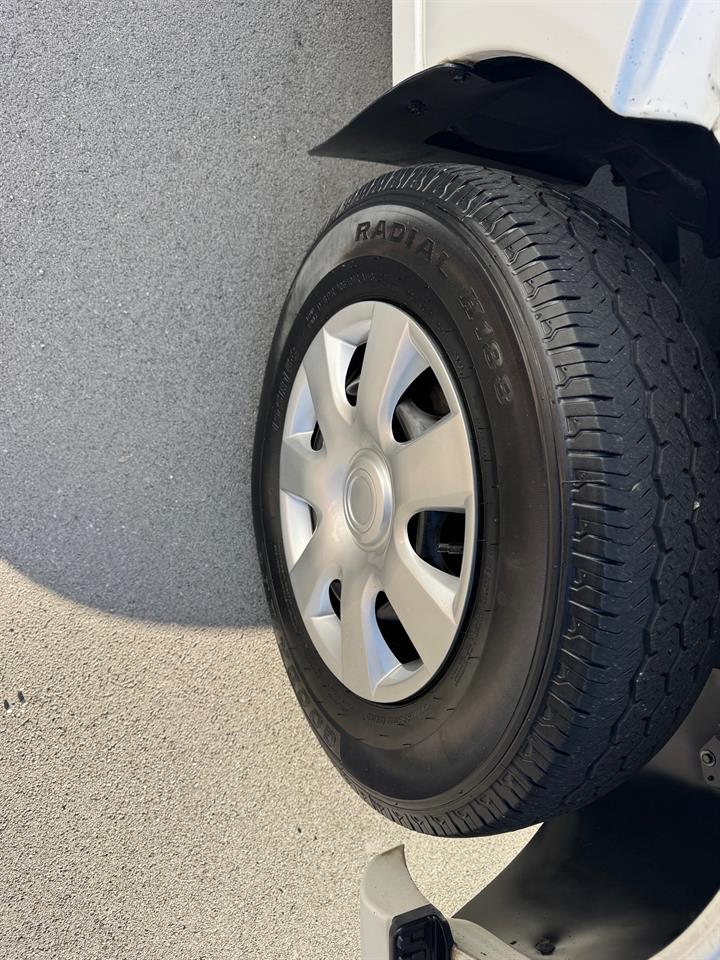 2010 Nissan Caravan