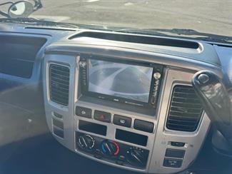 2010 Nissan Caravan - Thumbnail