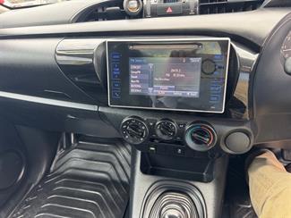 2016 Toyota Hilux - Thumbnail