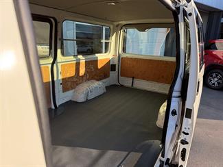 2012 Toyota Hiace - Thumbnail