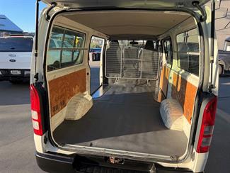 2012 Toyota Hiace - Thumbnail