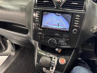 2011 Nissan Serena - Thumbnail